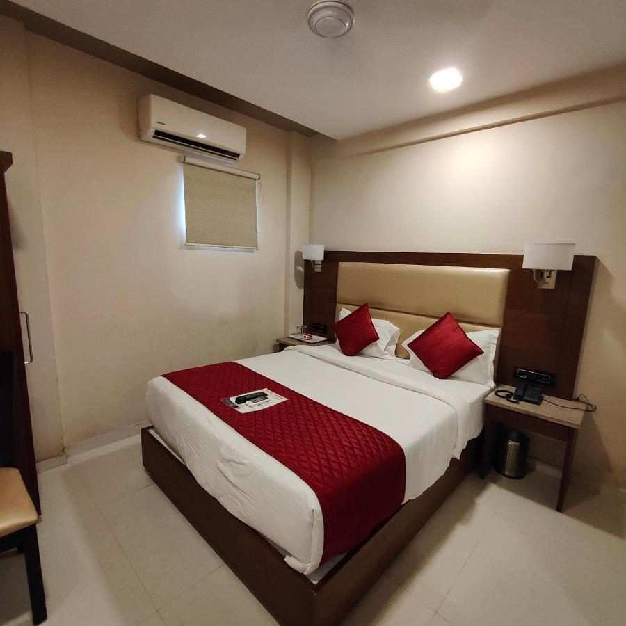 Oxford Hotel Powai Mumbai Ngoại thất bức ảnh