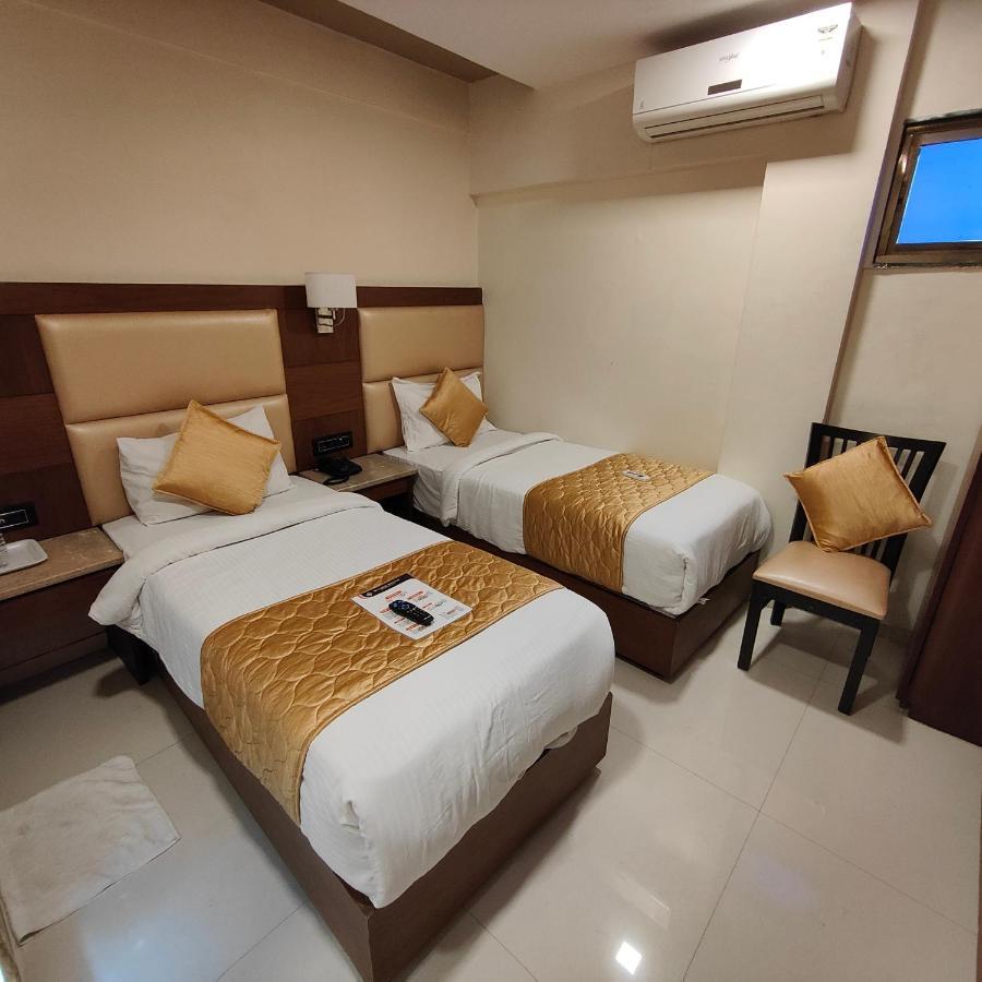 Oxford Hotel Powai Mumbai Ngoại thất bức ảnh