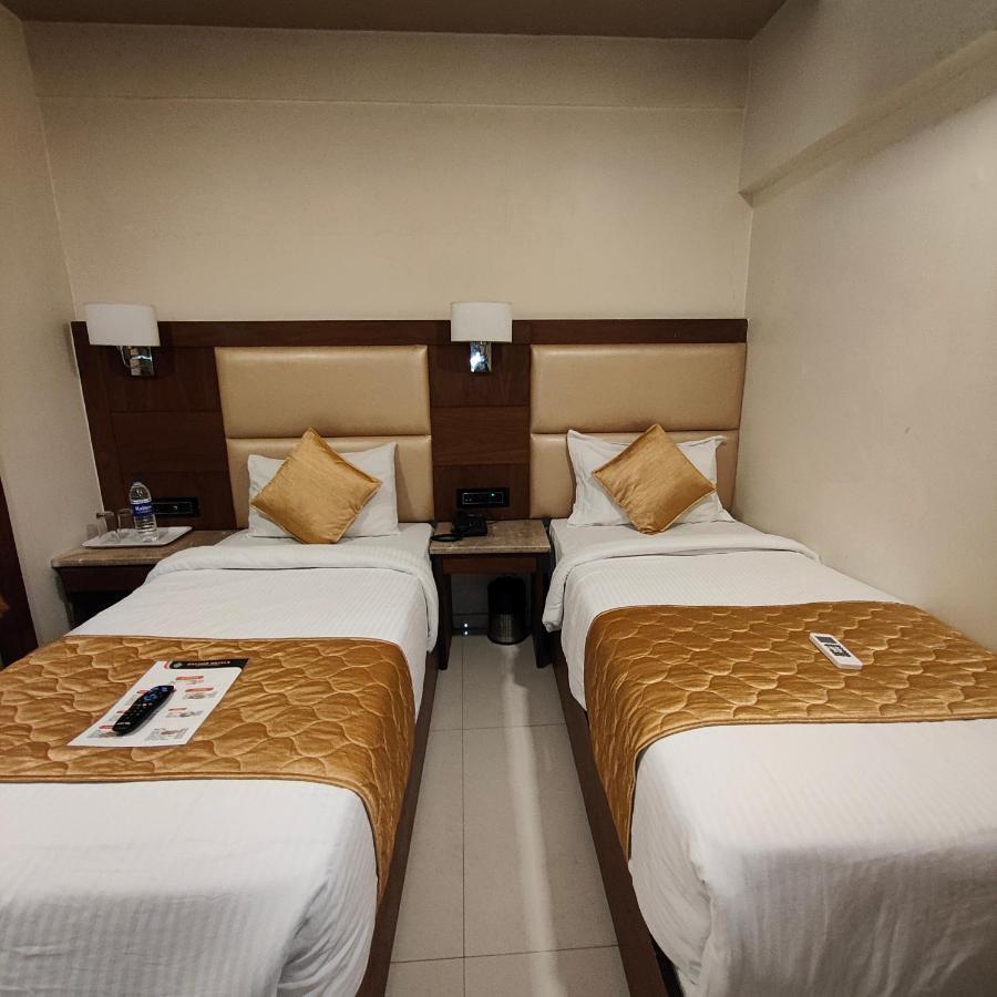 Oxford Hotel Powai Mumbai Ngoại thất bức ảnh