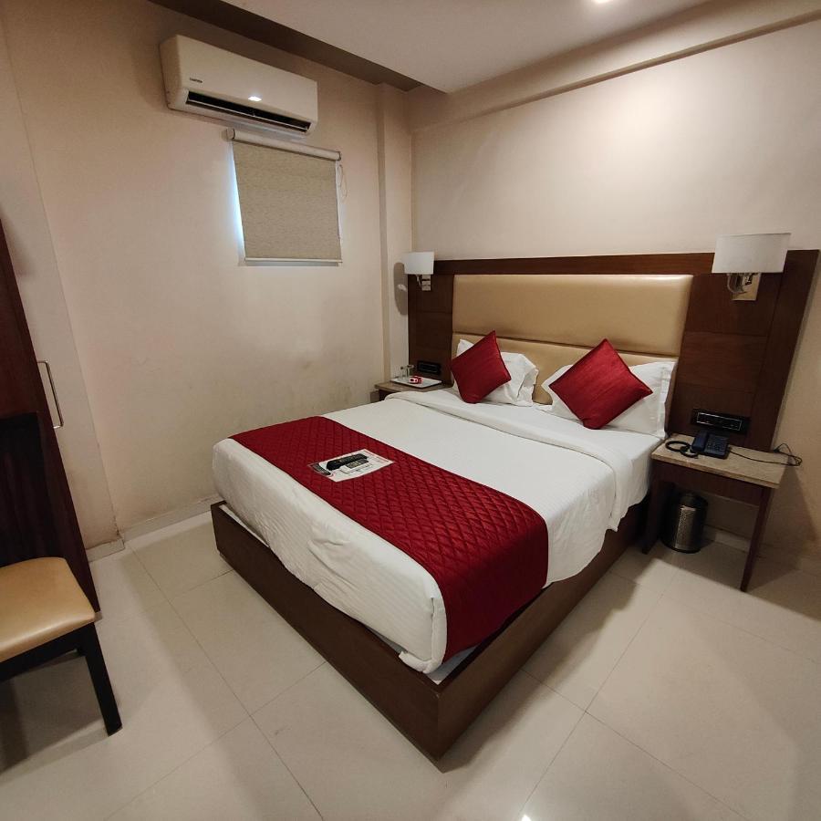 Oxford Hotel Powai Mumbai Ngoại thất bức ảnh