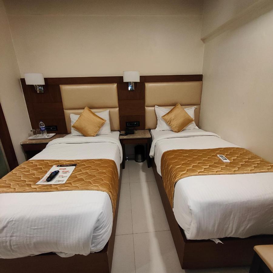 Oxford Hotel Powai Mumbai Ngoại thất bức ảnh